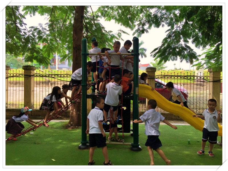 Đoạn văn viết về hoạt động ngoài trời ở trường bằng Tiếng Anh (kèm bản dịch) hay nhất