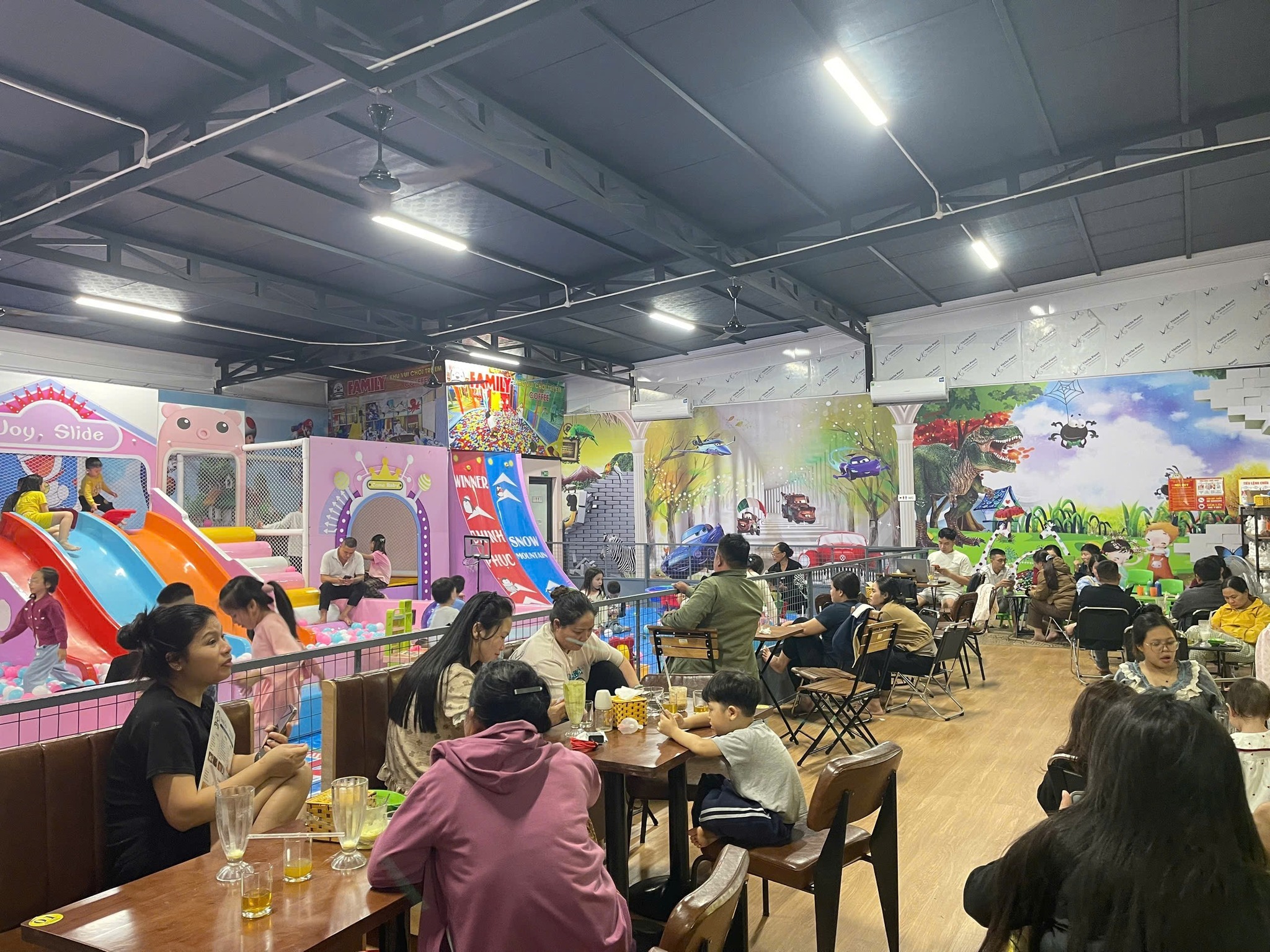 Family Coffee - Khu vui chơi trẻ em ảnh 3