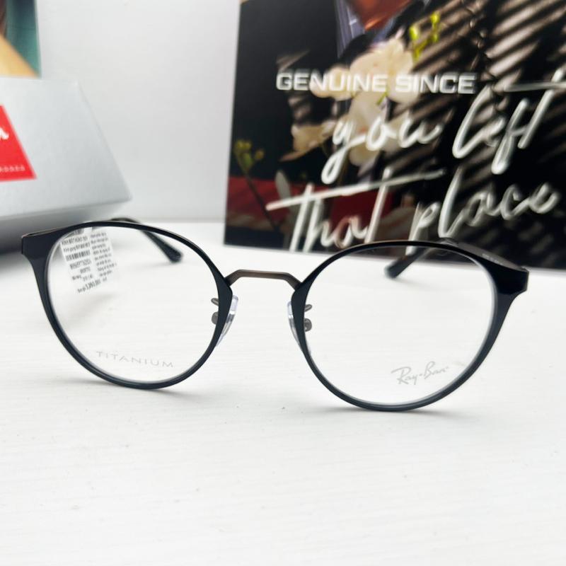 Kính Mắt Hùng Tiến ảnh 1