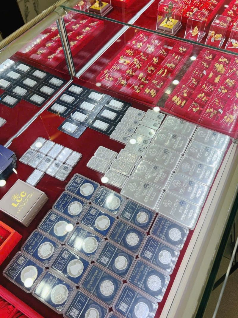 Luca Charm - Diamond Gold ảnh 1