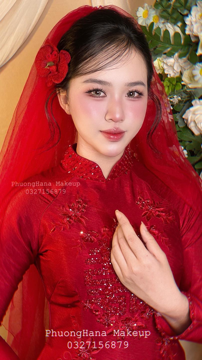 Khách hàng makeup của Phuong Hana ảnh 2