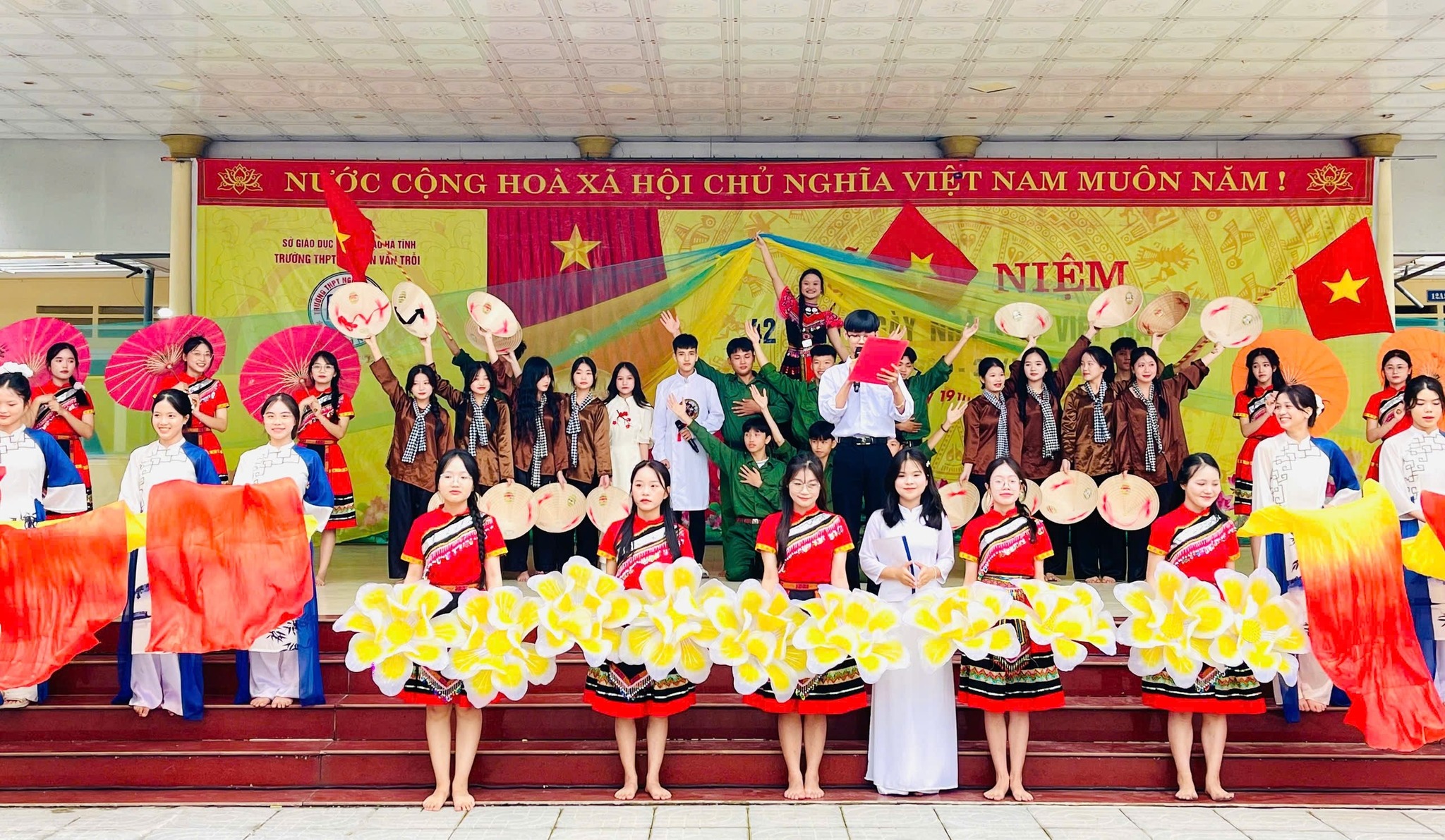 THPT Nguyễn Văn Trỗi ảnh 1