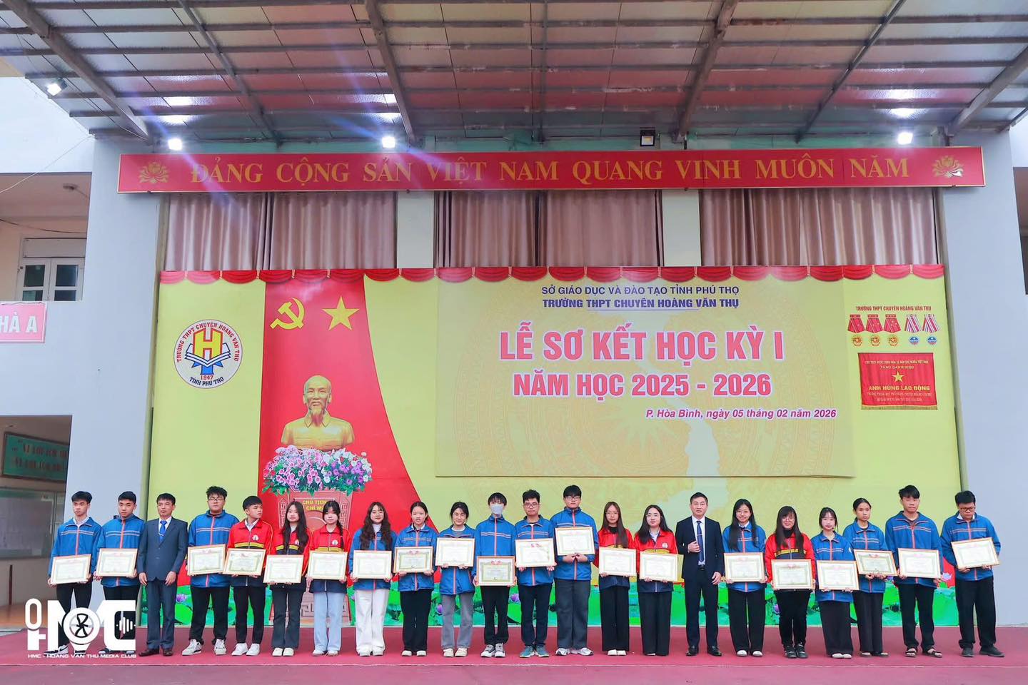 THPT chuyên Hoàng Văn Thụ ảnh 1