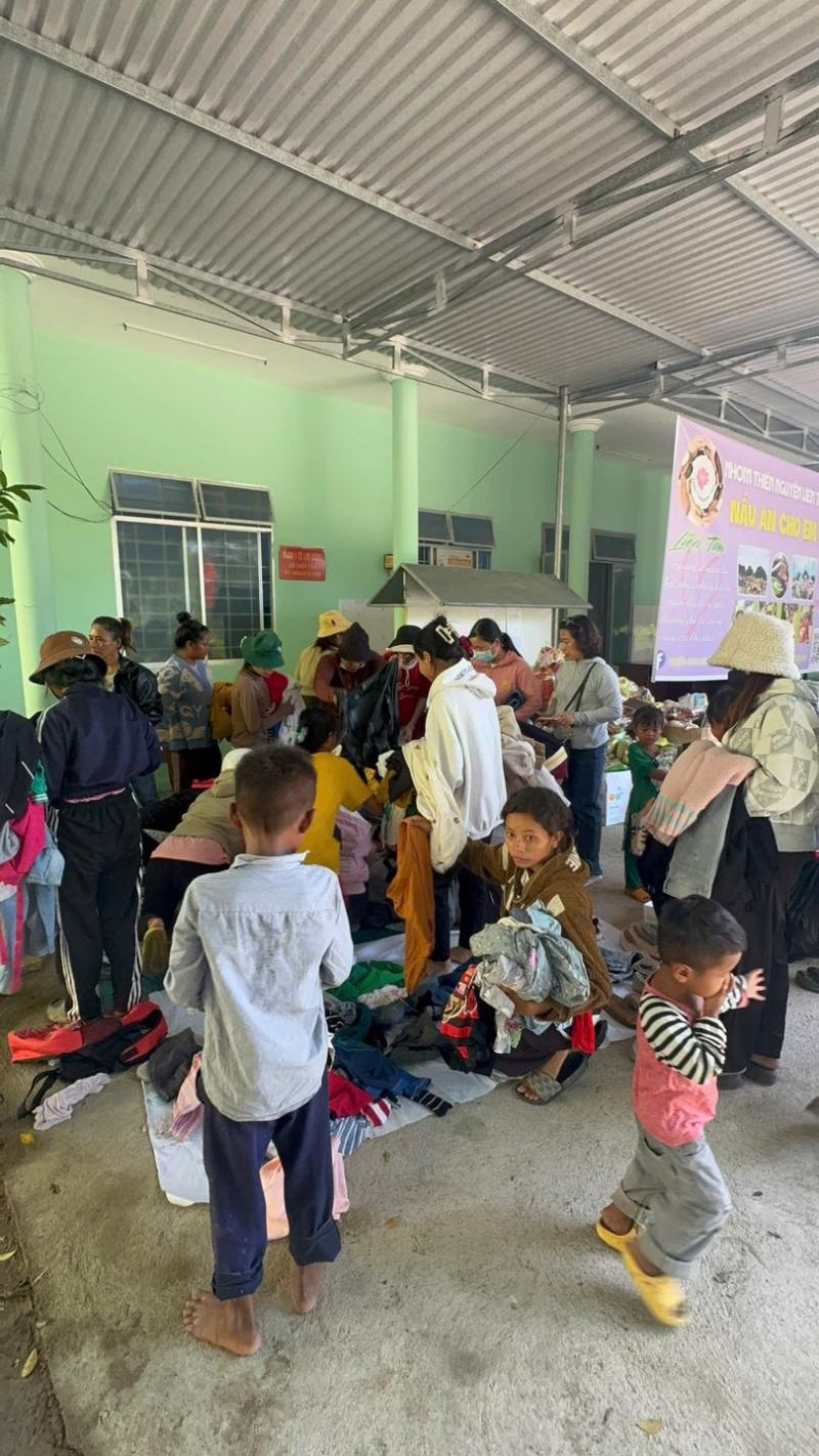 Thu Gom Quần Áo Cũ ảnh 1