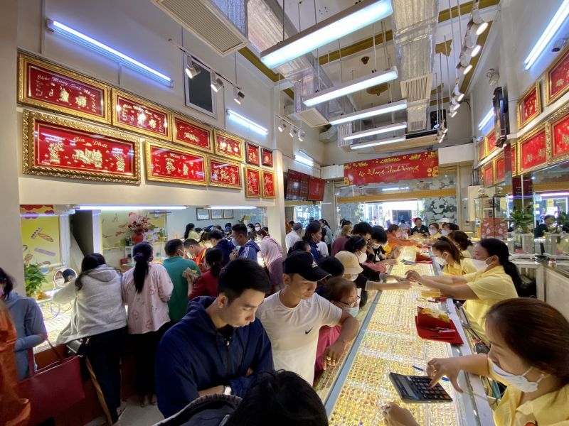 Tiệm vàng Mi Hồng – Hơn 30 năm khẳng định uy tín tại Sài Gòn ảnh 2
