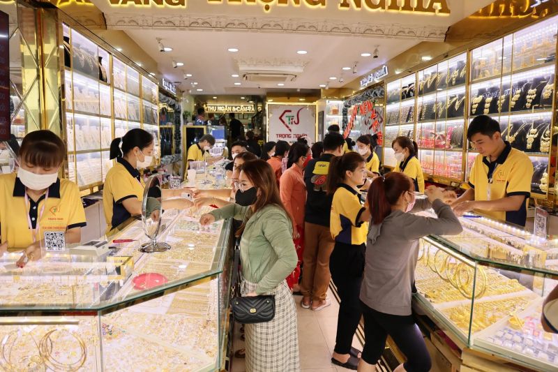 Tiệm vàng Trọng Nghĩa – Hơn 30 năm bền bỉ với nghề ảnh 1