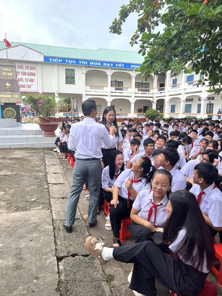 Trường THCS Lê Quý Đôn ảnh 1