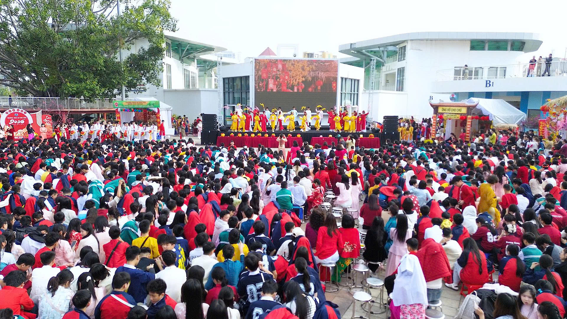 Trường THCS Lê Văn Tám ảnh 1