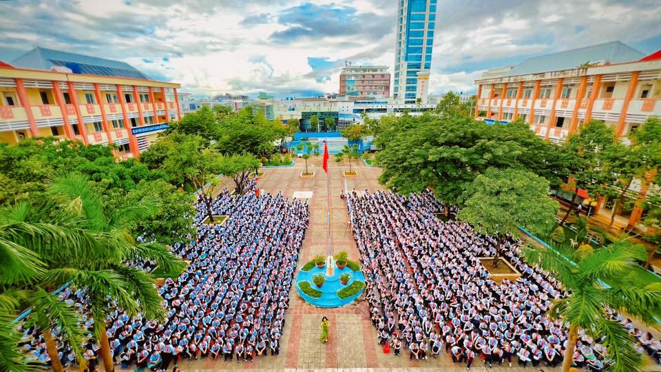 Trường THCS Nguyễn Du ảnh 1