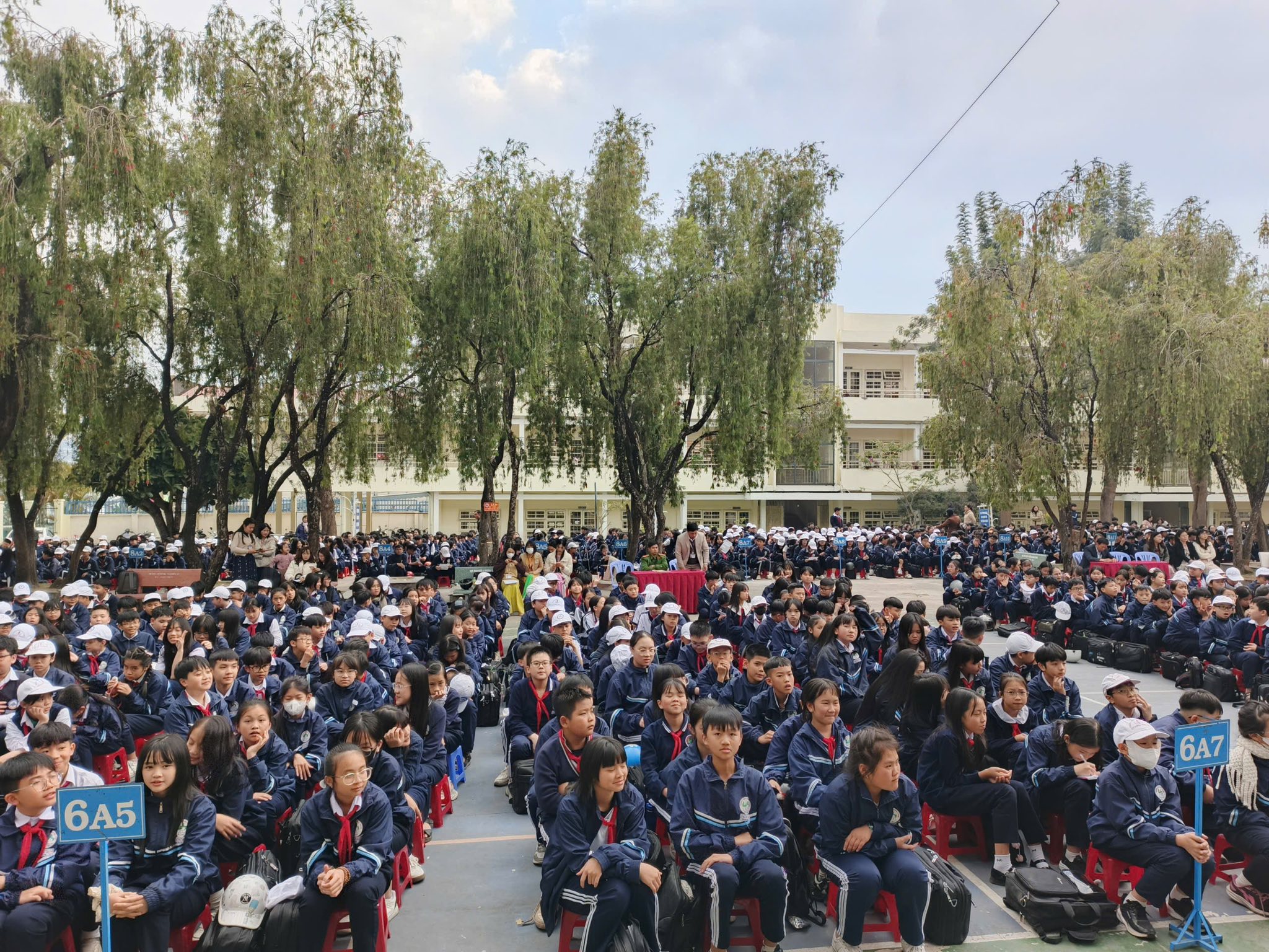 Trường THCS Quang Trung ảnh 1