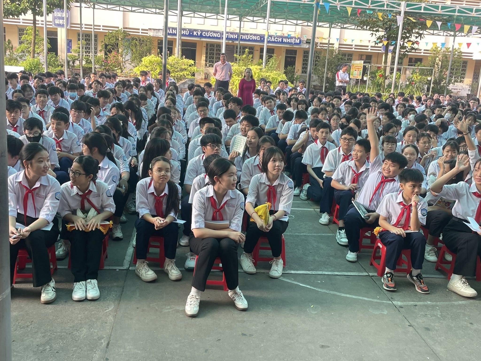 Trường THCS Vĩnh Phúc ảnh 1