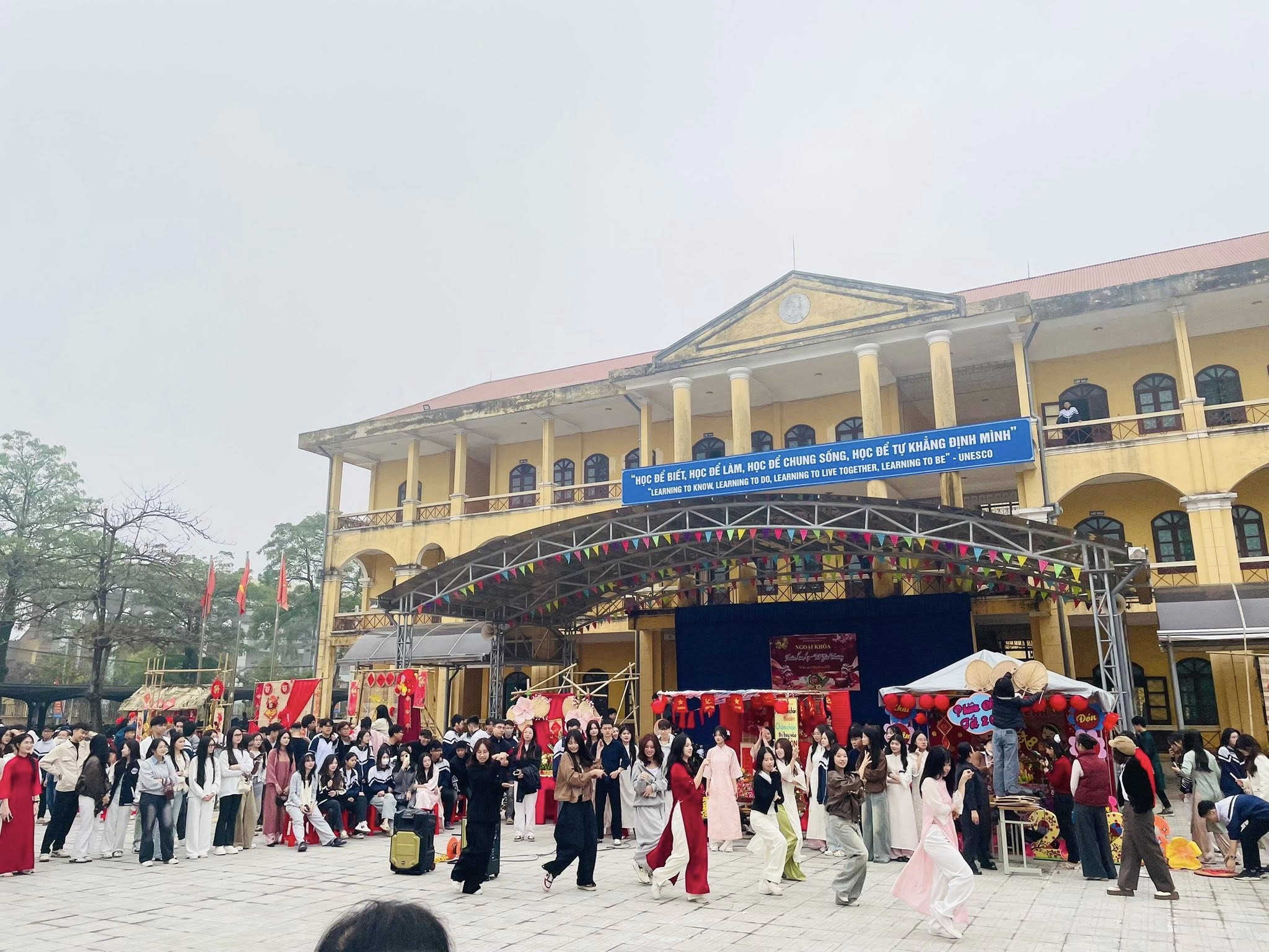 Trường THPT A Phủ Lý ảnh 2