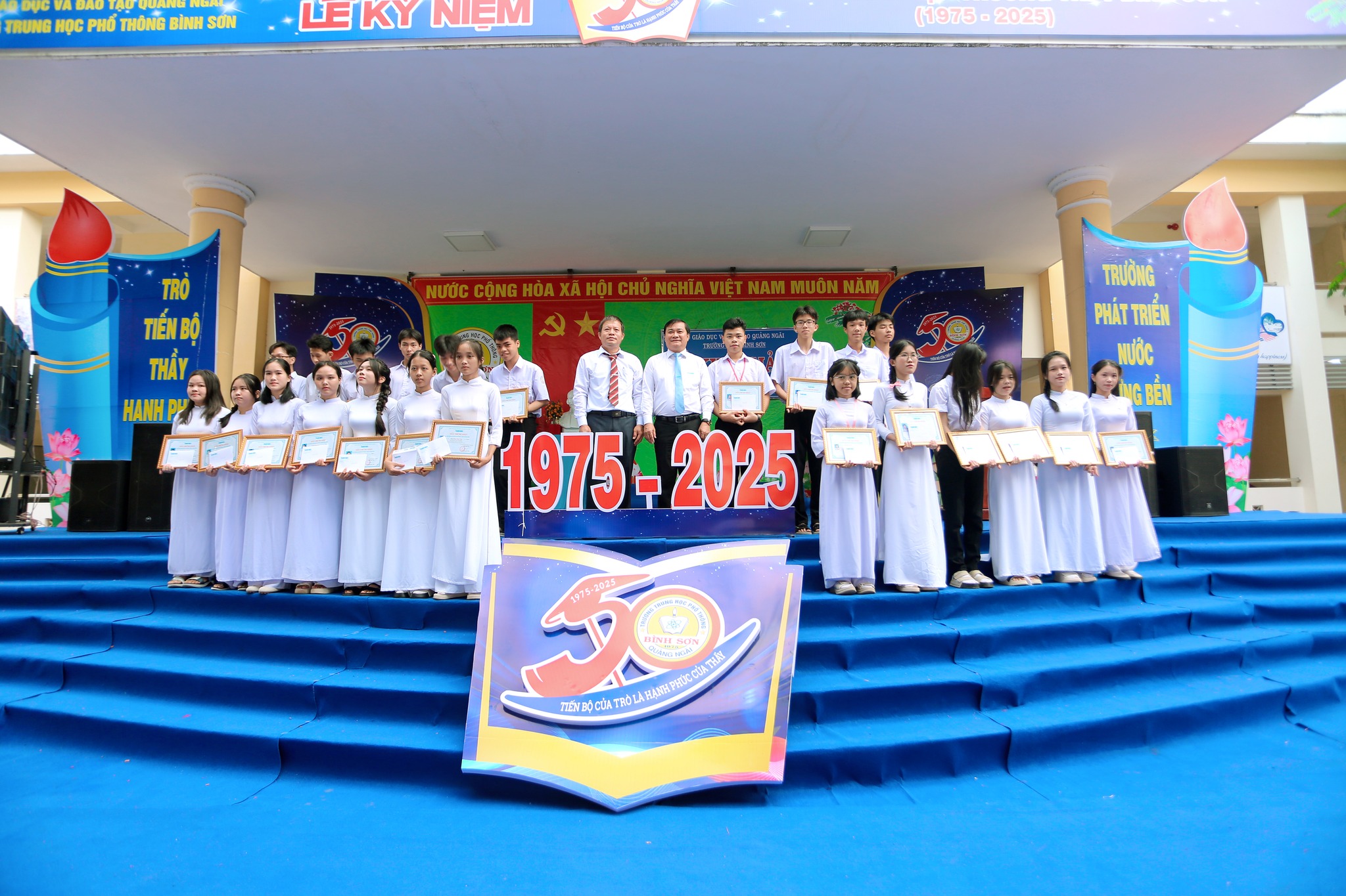 Trường THPT Bình Sơn ảnh 2