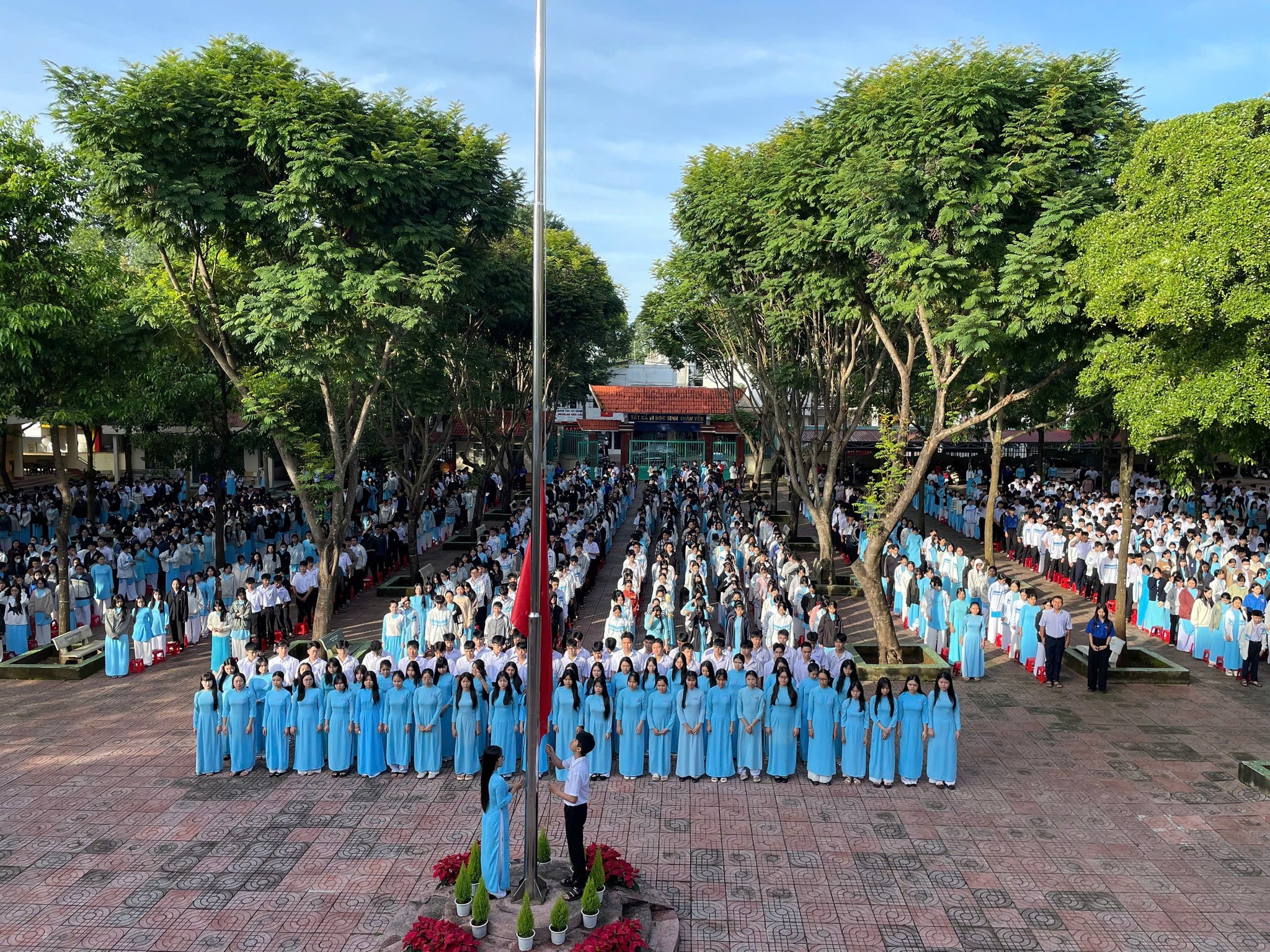 Trường THPT Buôn Ma Thuột ảnh 2