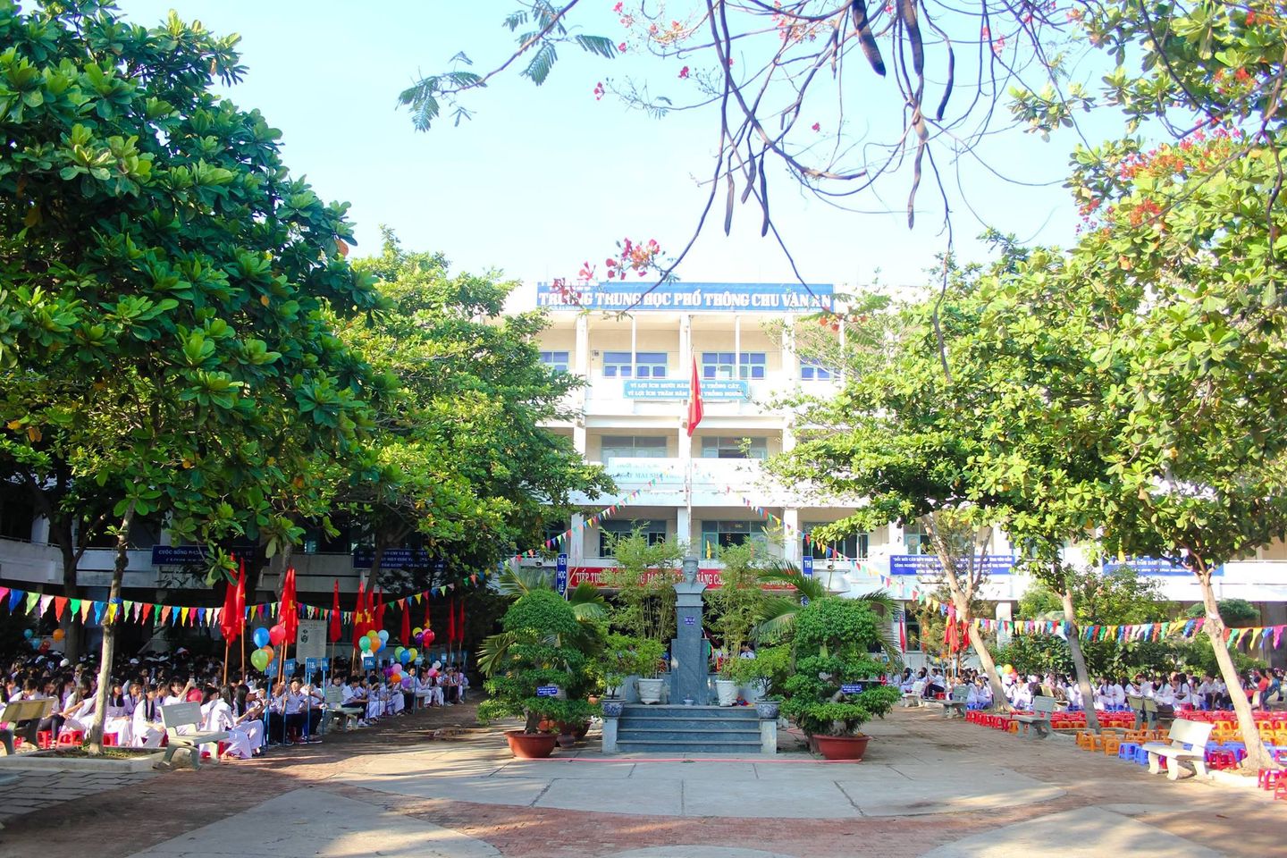 Trường THPT Chu Văn An ảnh 1