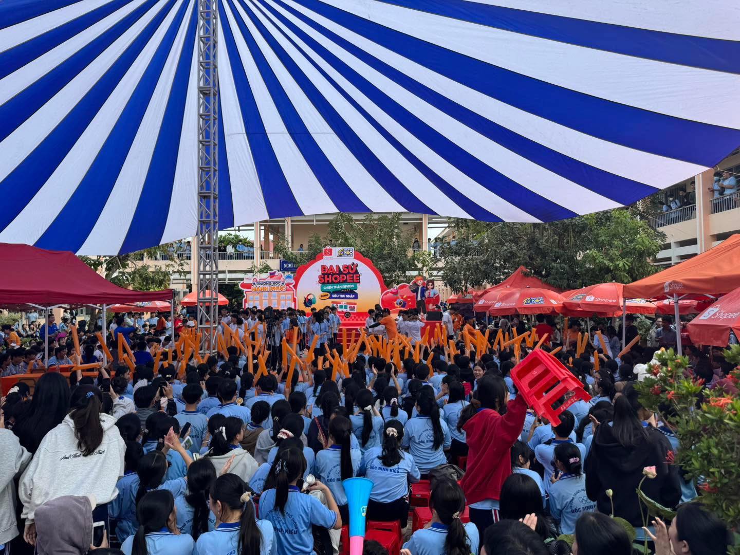 Trường THPT Đốc Binh Kiều ảnh 1