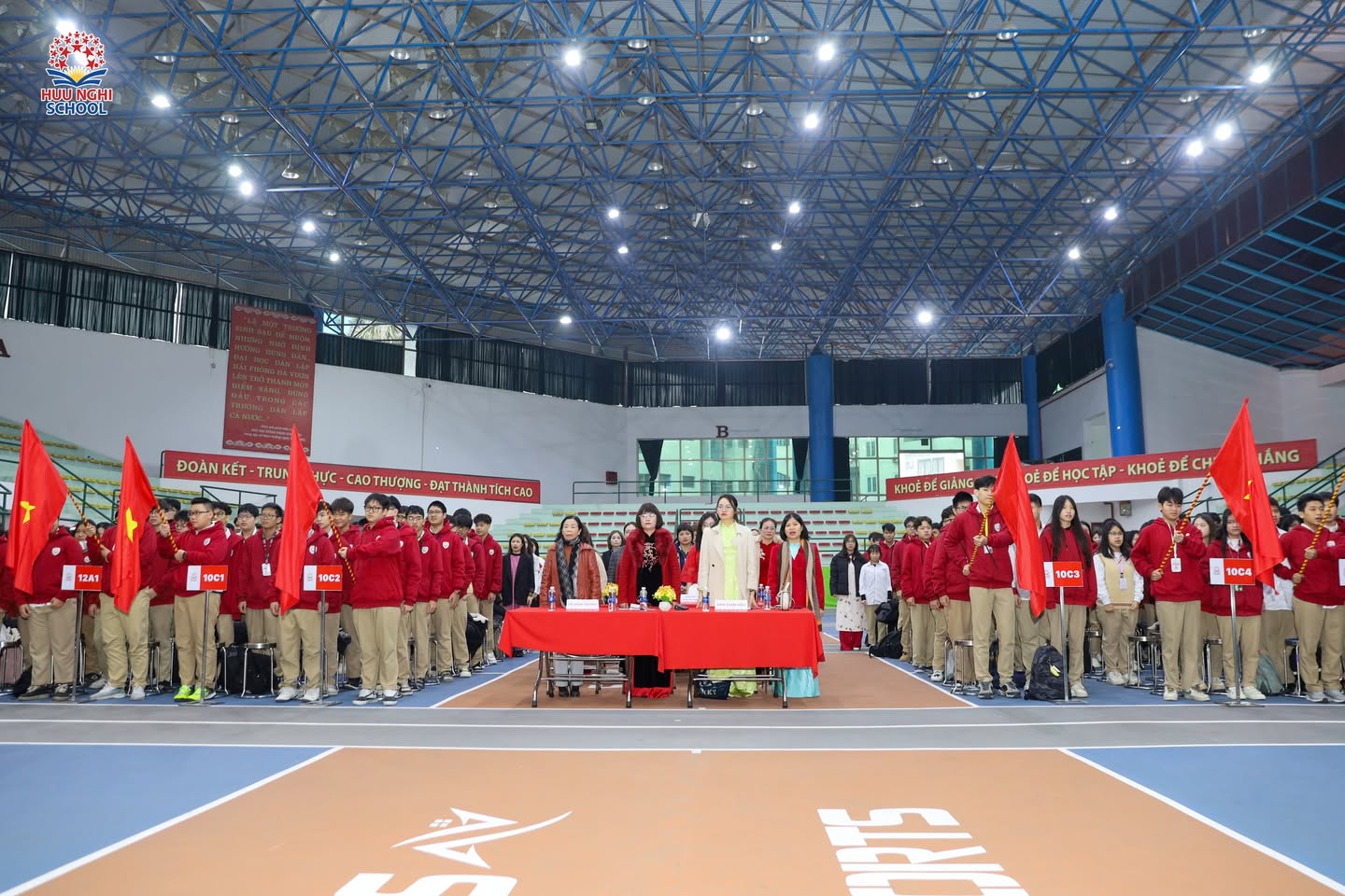 THPT Hữu Nghị quốc tế ảnh 1