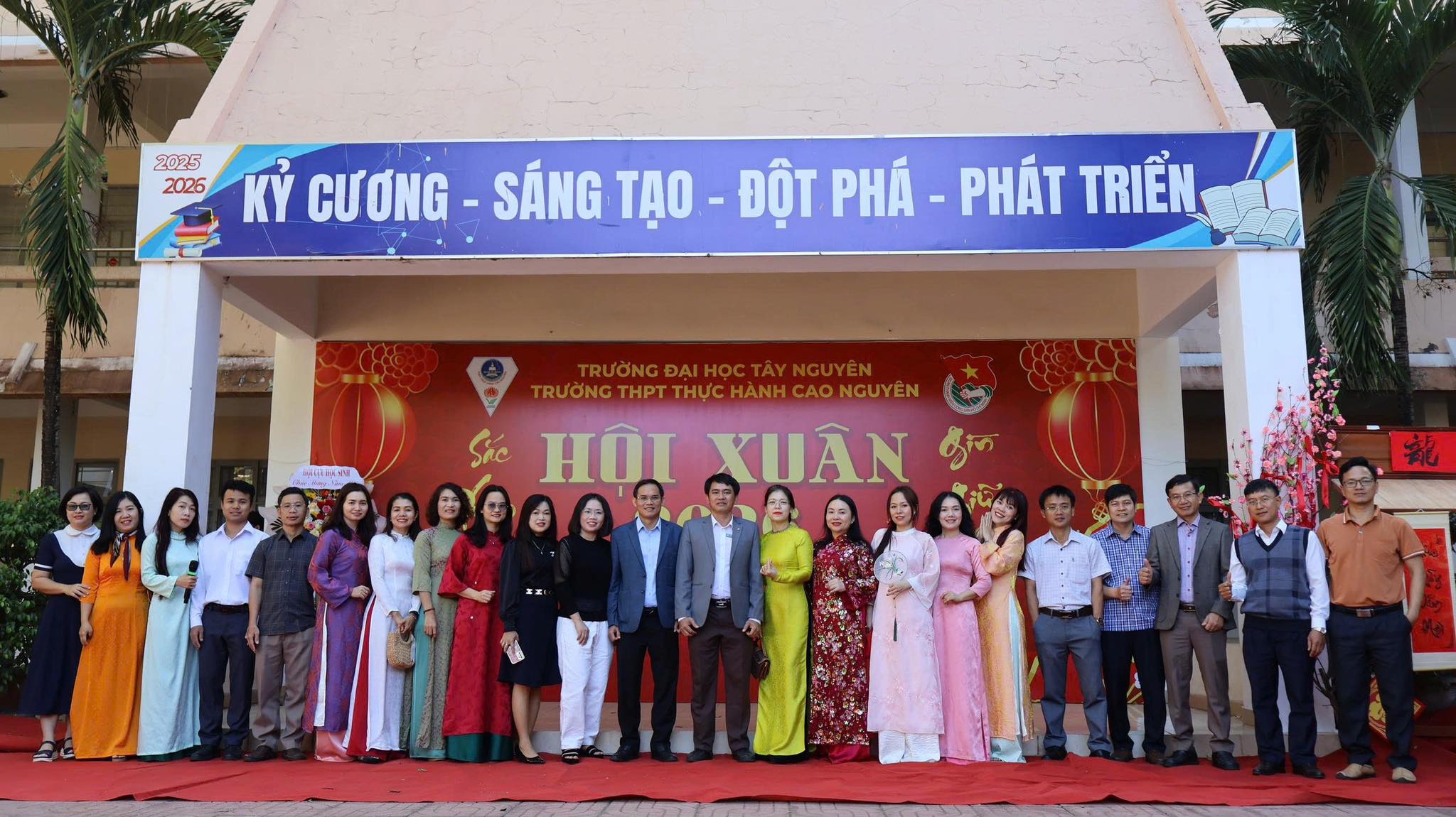 Trường THPT Thực hành Cao Nguyên ảnh 1