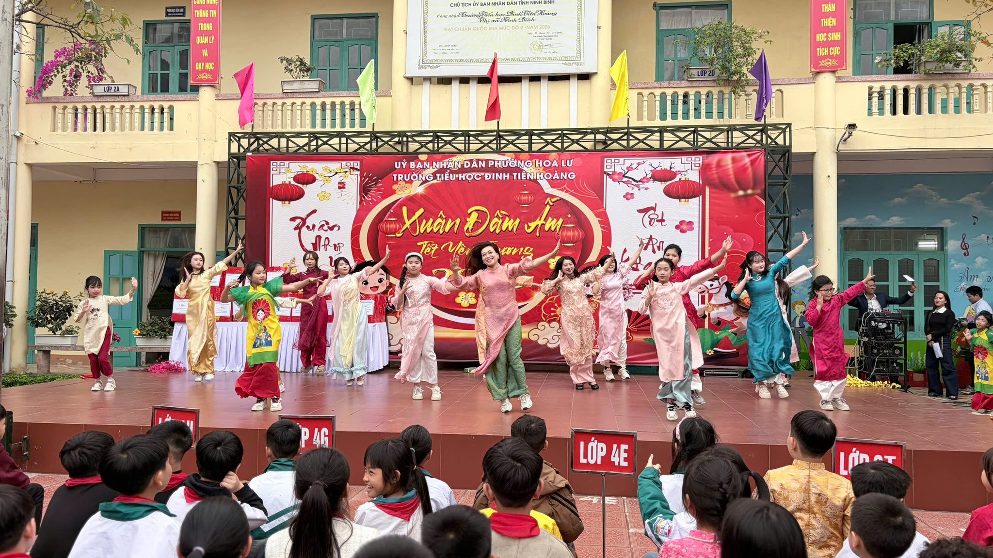 Trường Tiểu Học Đinh Tiên Hoàng ảnh 1