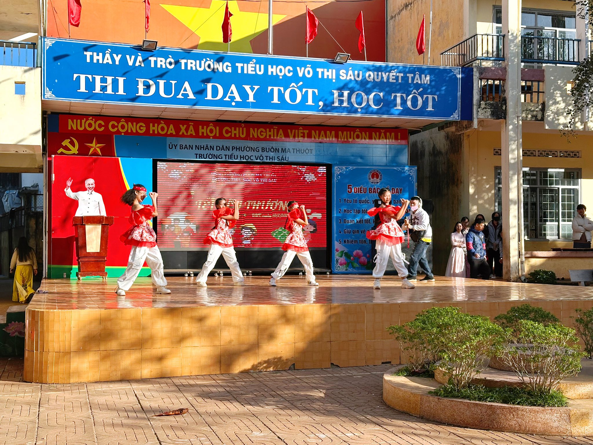 Trường Tiểu Học Võ Thị Sáu ảnh 1