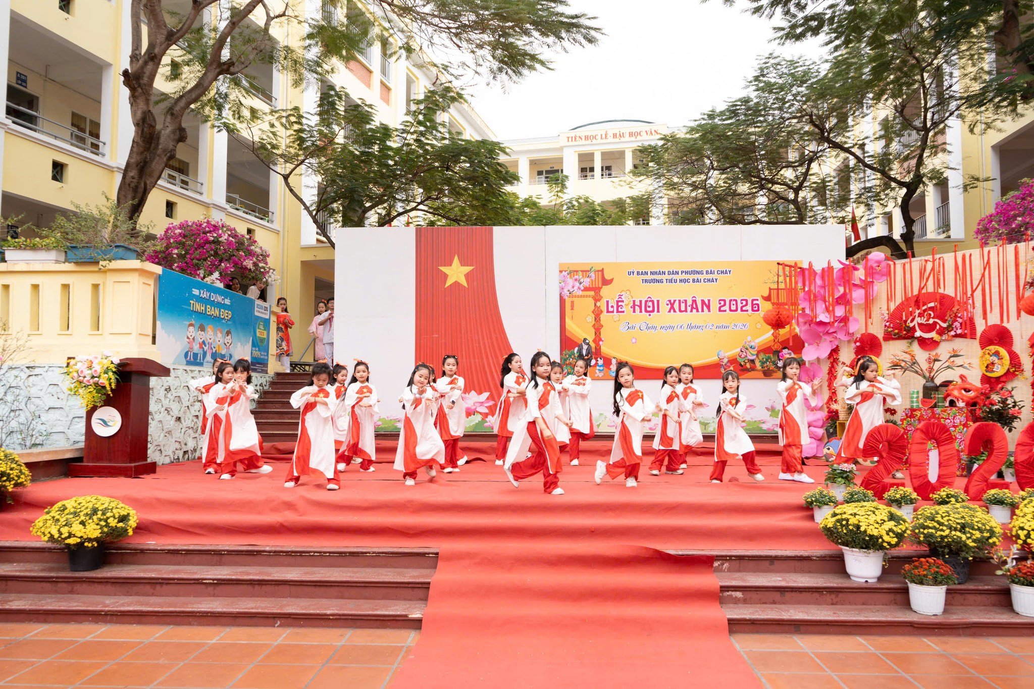 Trường Tiểu học Bãi Cháy ảnh 2