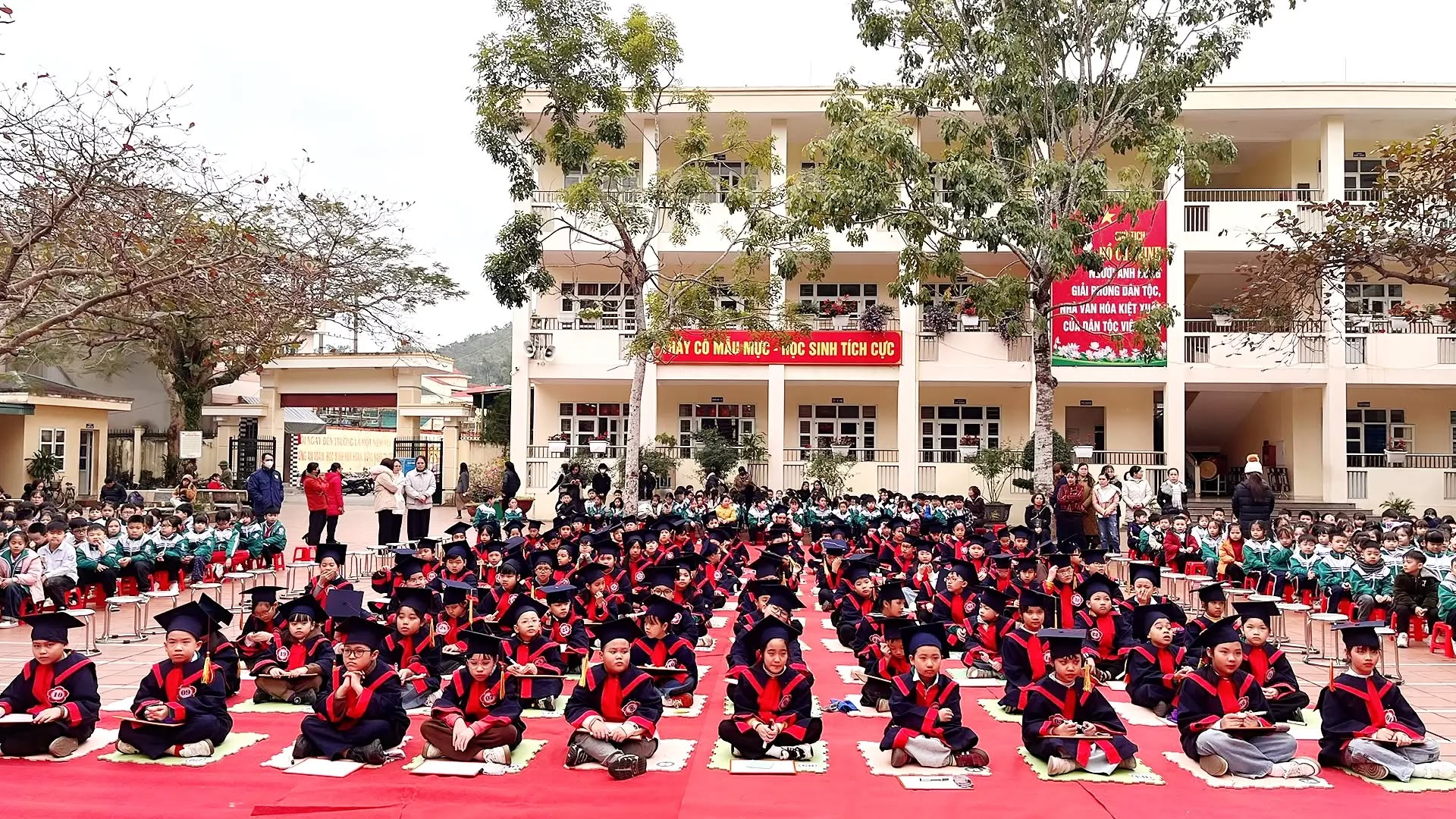 Trường Tiểu học Cửa Ông ảnh 2