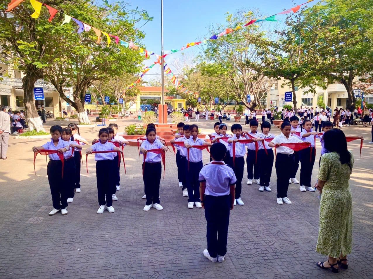 Trường Tiểu học Trưng Vương ảnh 2