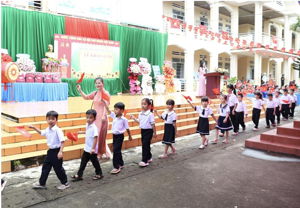 Trường tiểu học Bùi Thị Xuân ảnh 2