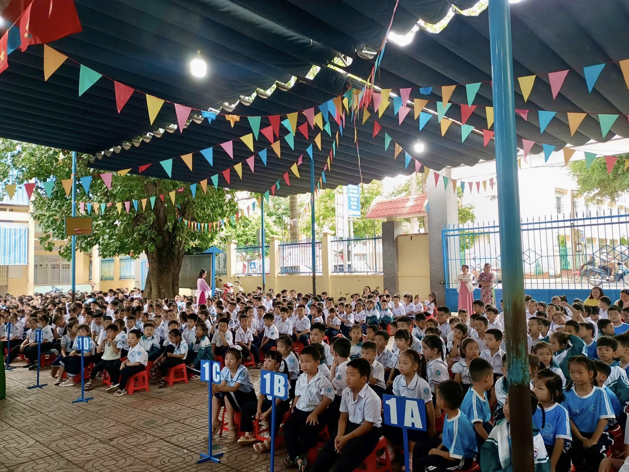 Trường tiểu học Lê Hồng Phong ảnh 1