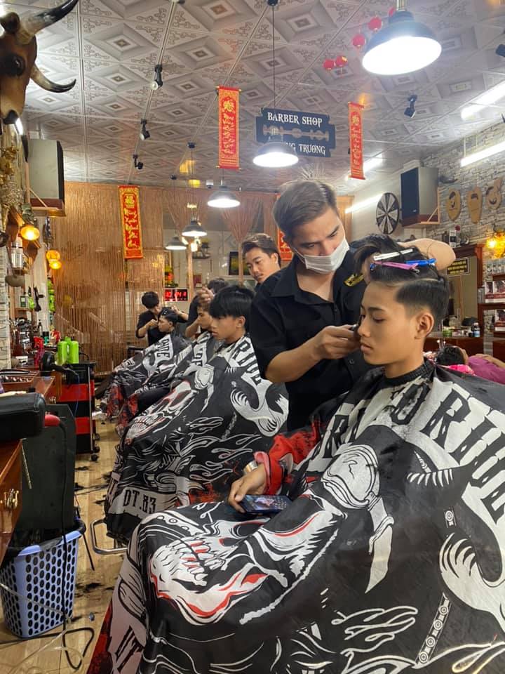 Barber Shop. Trương Trương ảnh 1