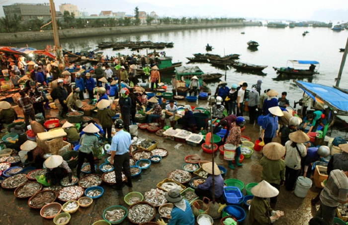 Chợ hải sản Hòn Gai ảnh 2