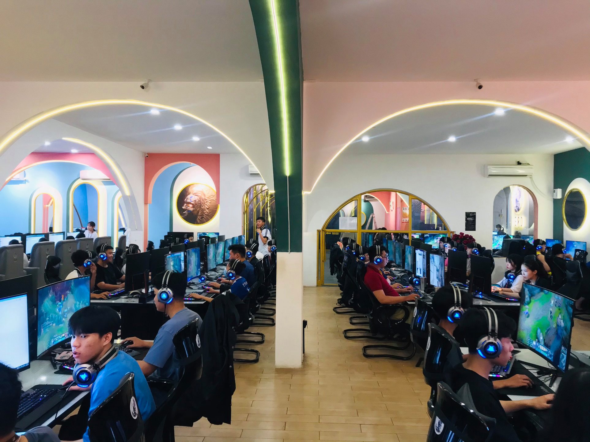 HERO Esports Center & Coffee Lounge ảnh 1