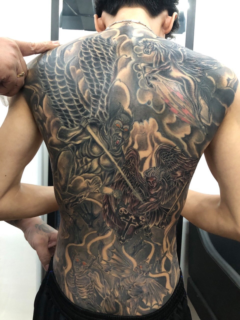 Quang tattoo ảnh 1