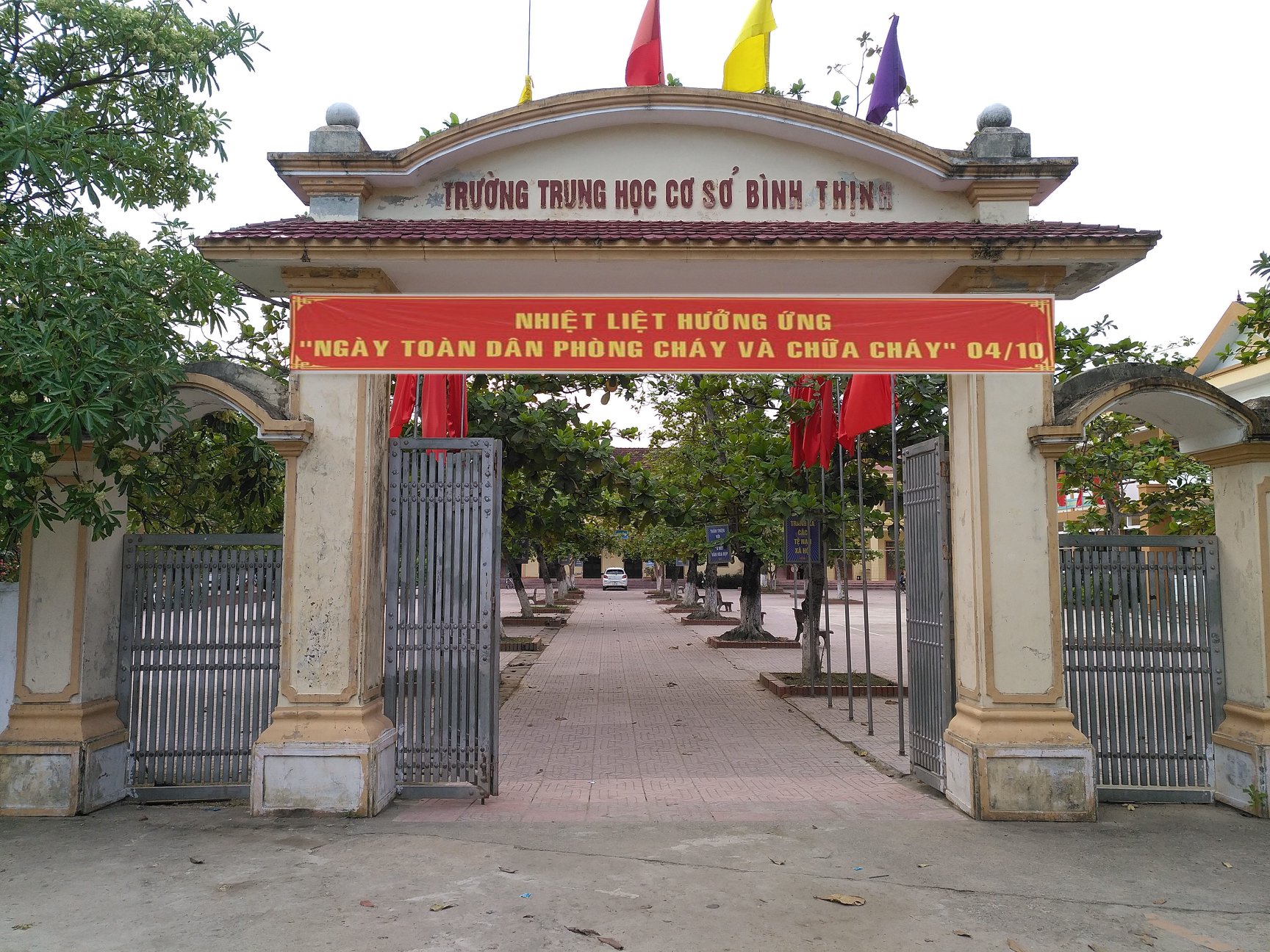 Trường THCS Bình Thịnh ảnh 1