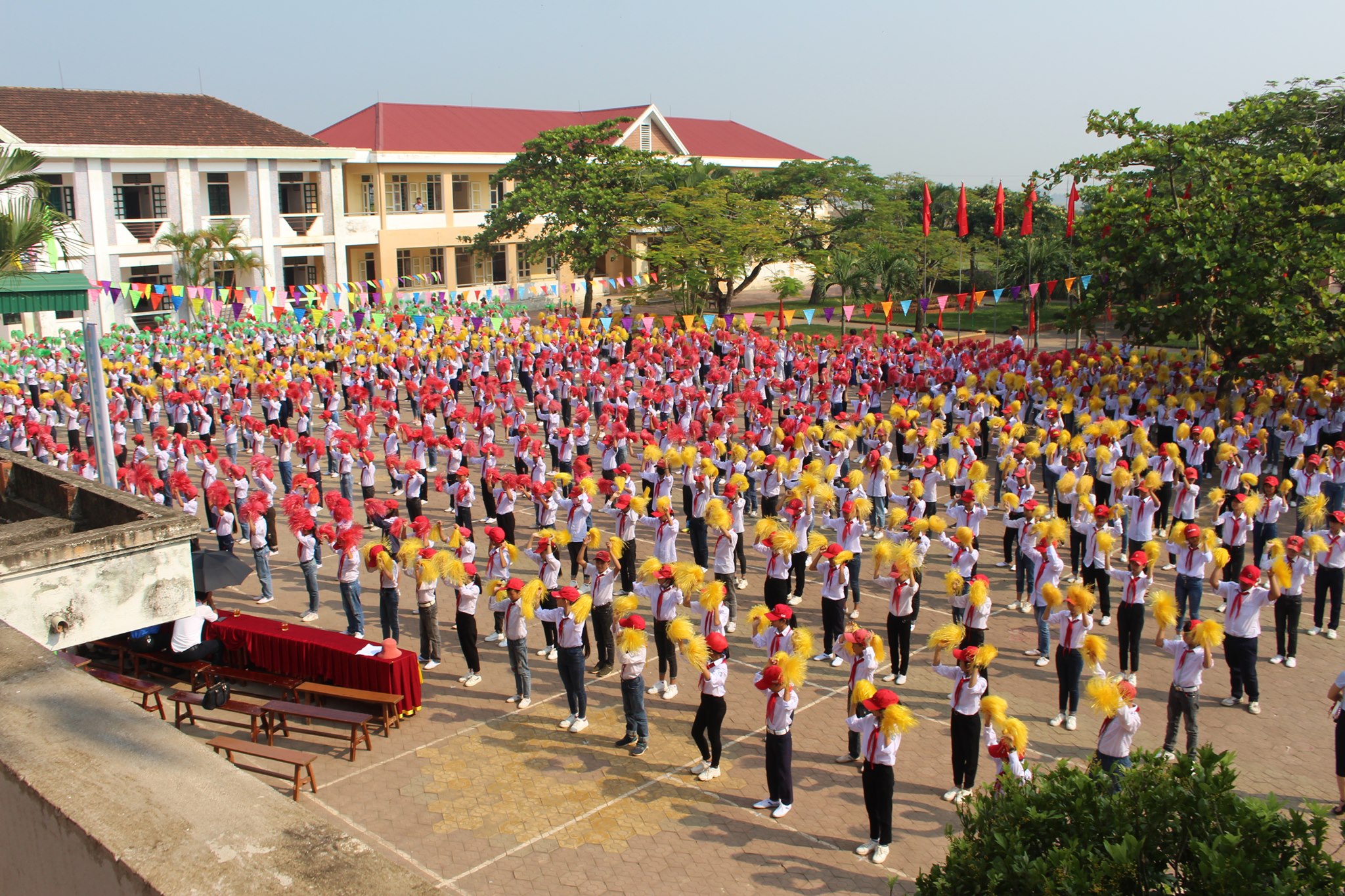 Trường THCS Đậu Quang Lĩnh ảnh 2