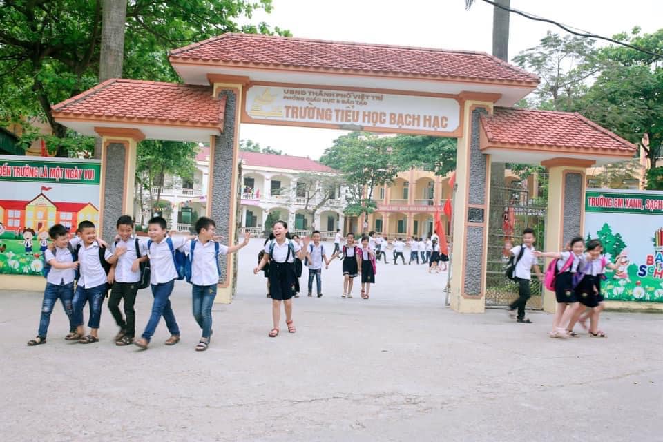 Trường Tiểu học Bạch Hạc ảnh 1