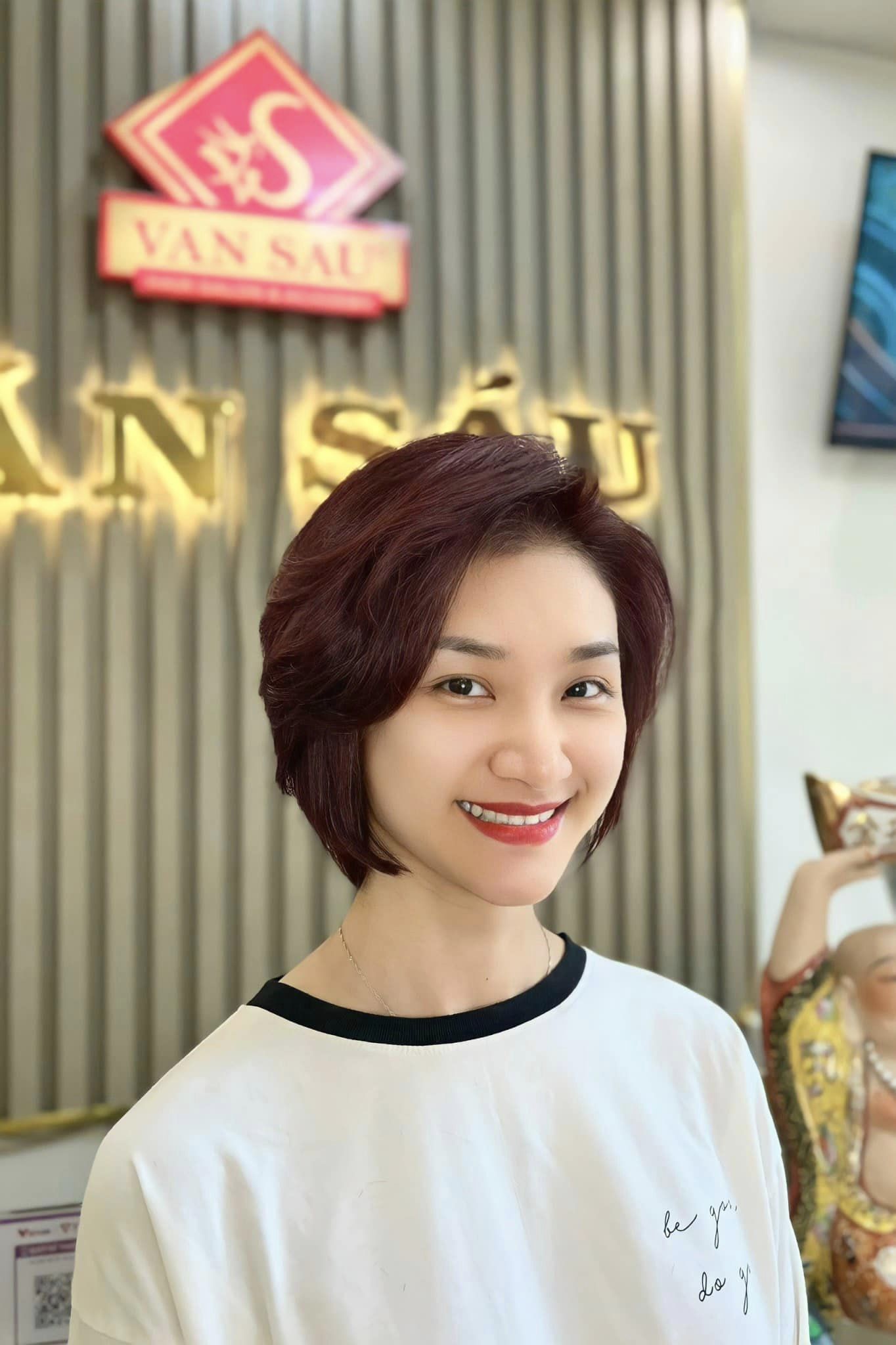 VĂN SÁU HairSalon ảnh 1