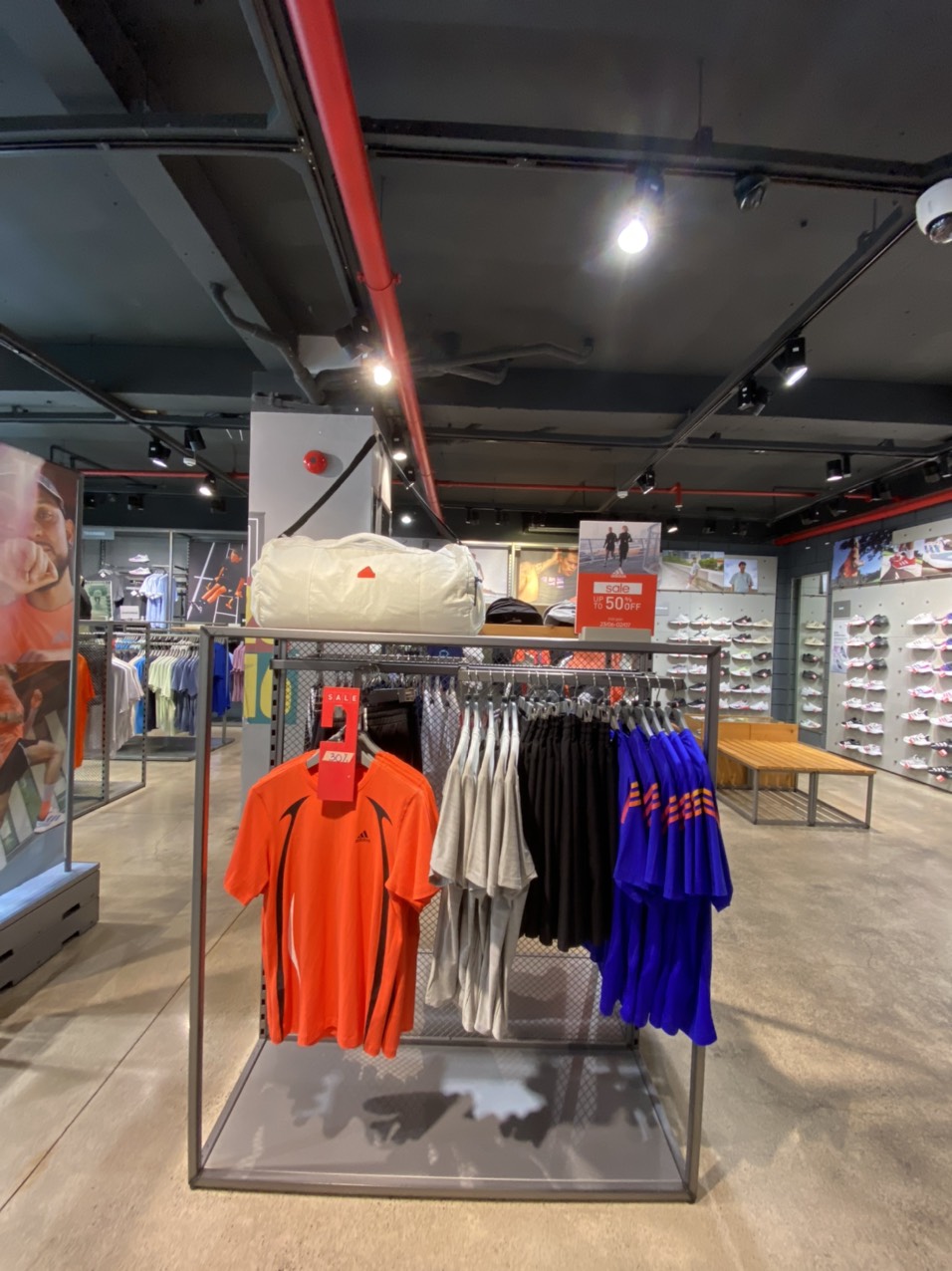 Adidas Store Nha Trang ảnh 2