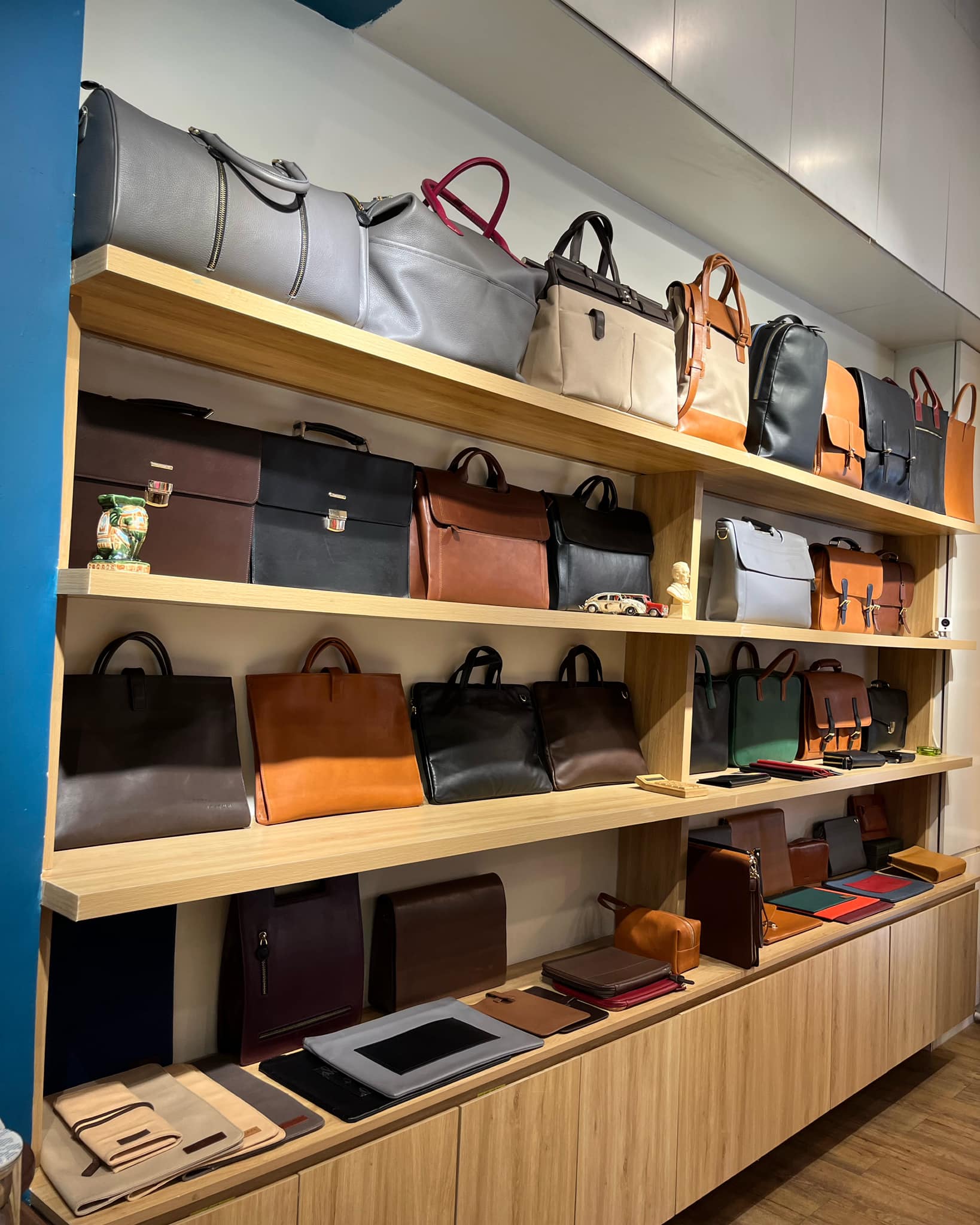 Cincinati Leather Boutique ảnh 2