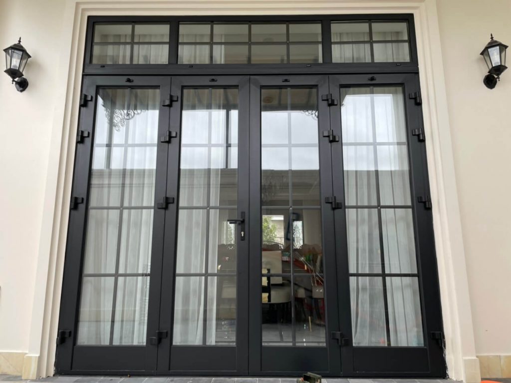 Cửa nhôm kính Eurowindow ảnh 1