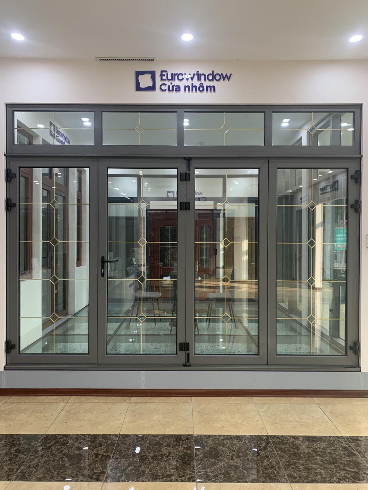 Cửa nhôm kính Eurowindow ảnh 2