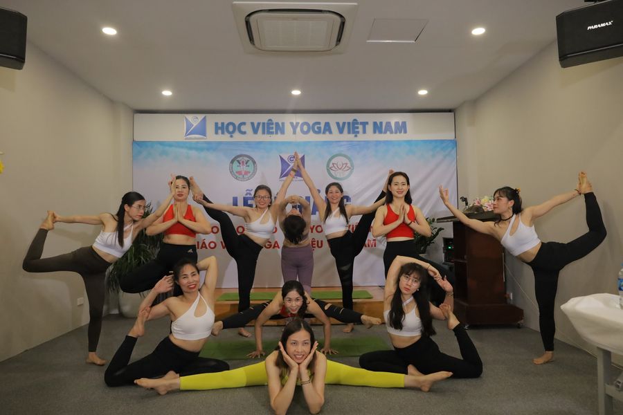 Học viện Yoga Việt Nam ảnh 1