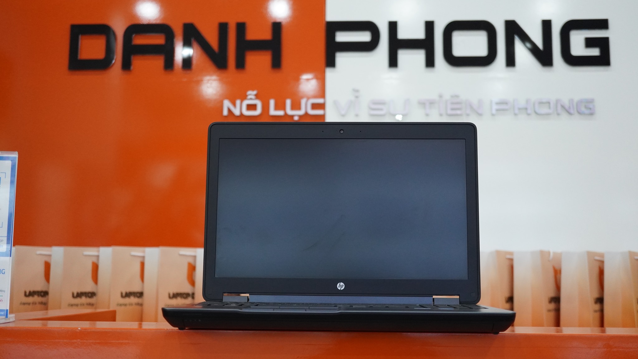 Laptop Danh Phong ảnh 1