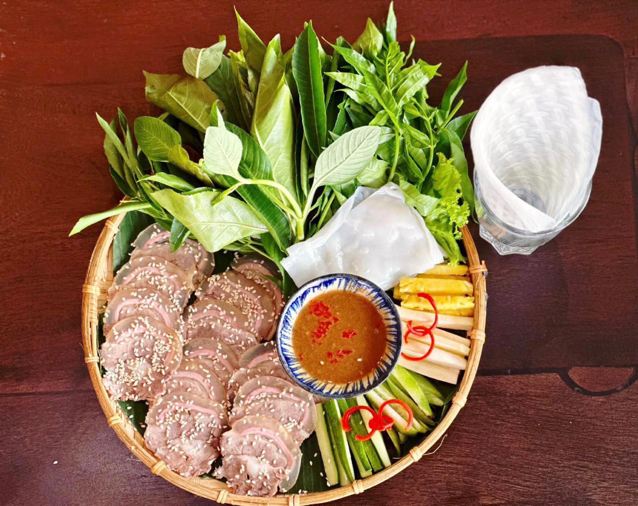 Lẩu Bò Nhà Gỗ ảnh 2