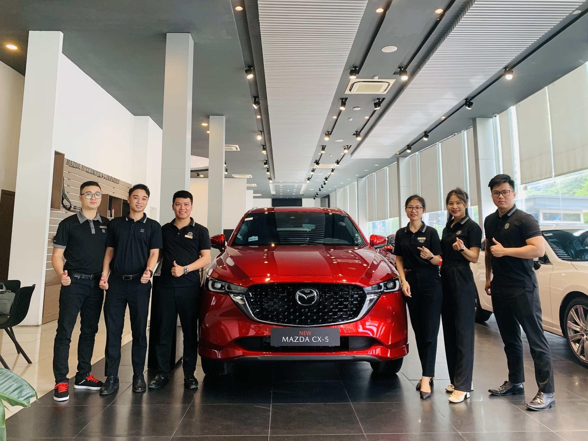 Mazda Lê Văn Lương ảnh 1