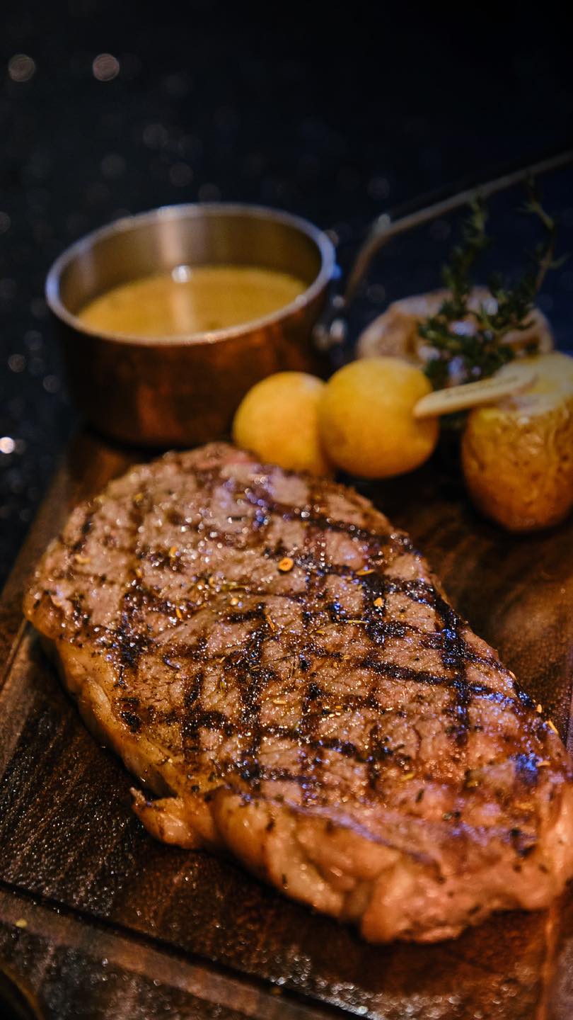 Moo Beef Steak Hanoi ảnh 1