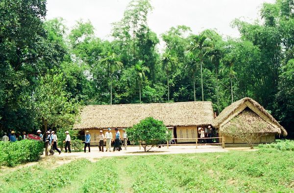 Phong cảnh nhà Chủ tịch Hồ Chí Minh ở Kim Liên - Mệnh giá 500.000 đồng ảnh 2