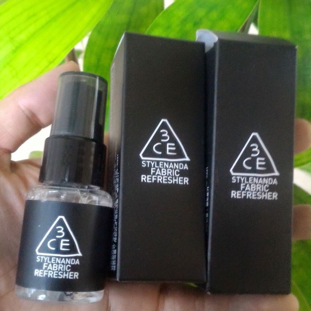 Xịt thơm quần áo 3ce Styleanda Fabric Refresher ảnh 1