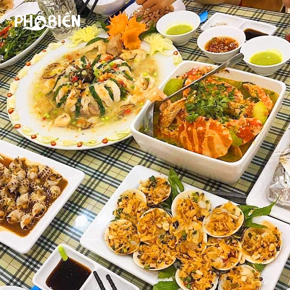 Nhà hàng NEMO Sóng Xanh tại thành phố Vinh có những món hải sản nổi tiếng nào?
