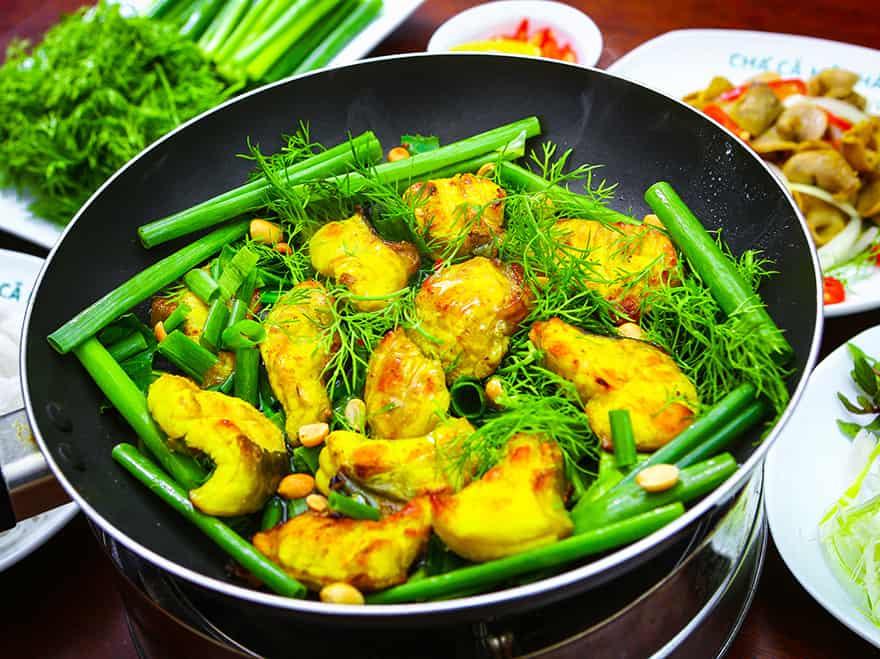 quán chả cá ngon, nổi tiếng nhất tại Hà Nội